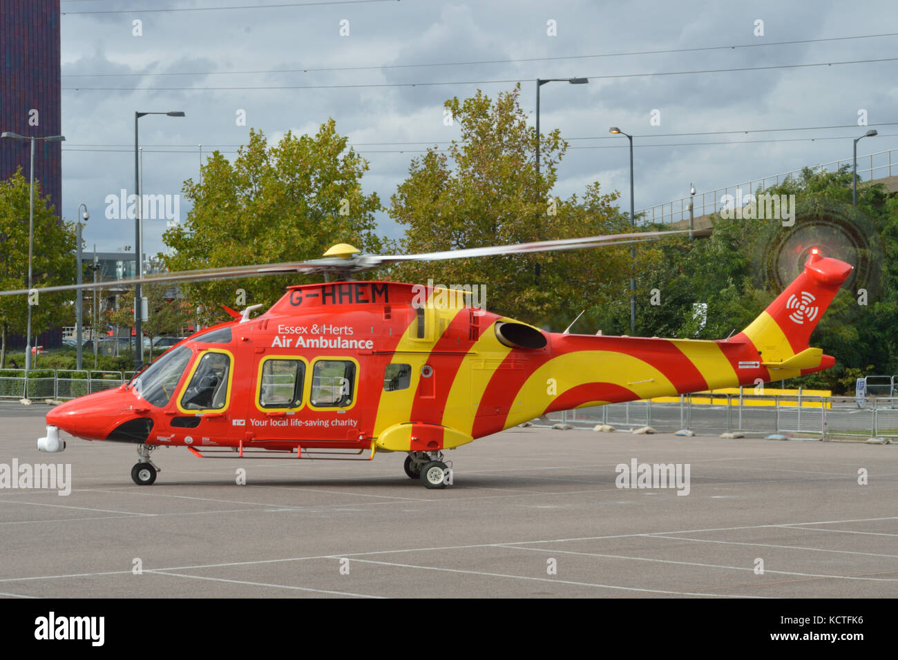Gli elicotteri che frequentano il Helitech 2017 trade show tenutosi a Londra ExCel exhibition centre Foto Stock
