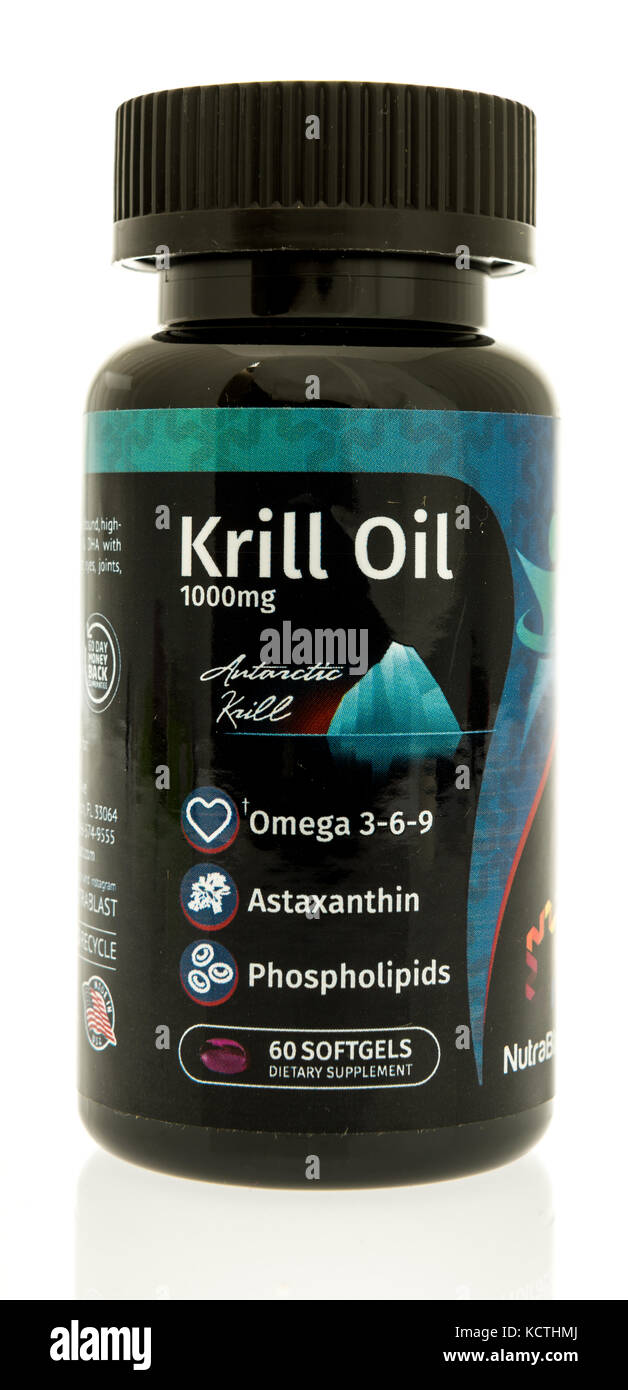 Winneconne, WI - 6 ottobre 2017: Una bottiglia di capsule di olio Nutrablast krill su un fondo isolato. Foto Stock