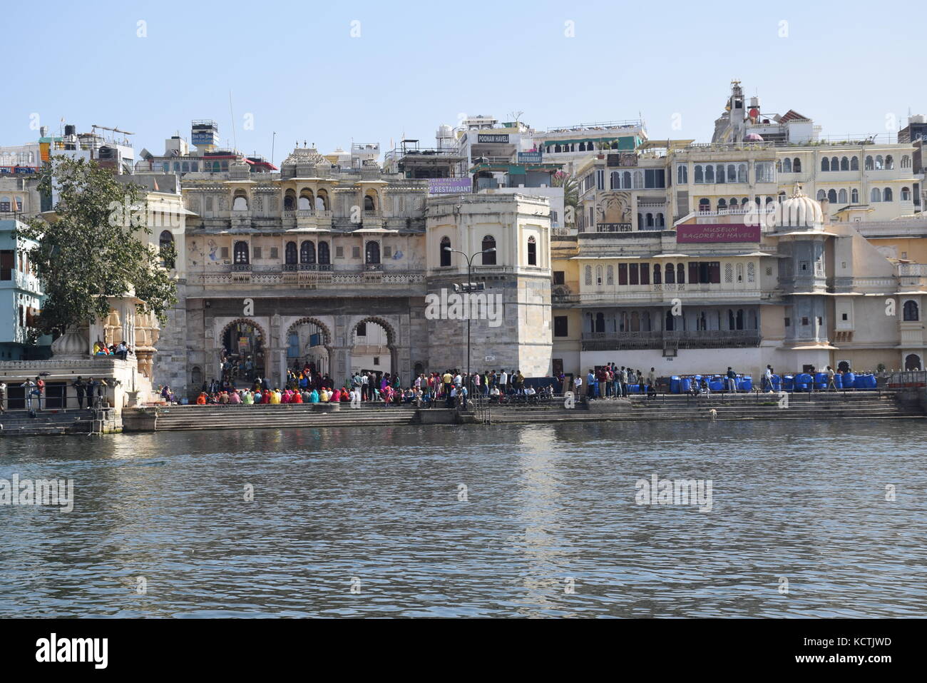 Vista stupefacente di Udaipur e il lago Pichola, Rajasthan, India Foto Stock