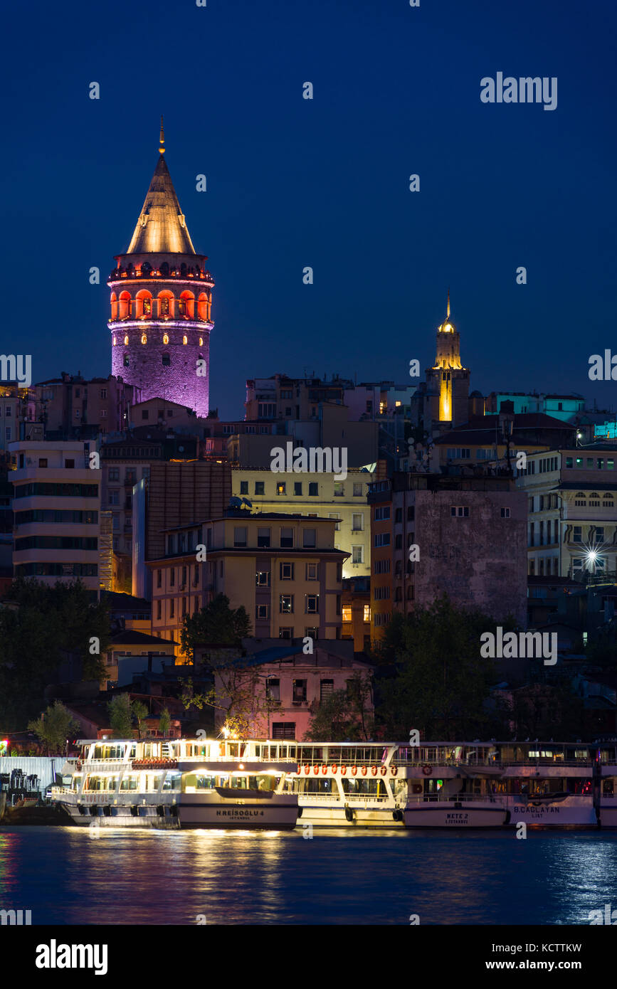 Torre di Galata (Galata Kulesi) con lo skyline di Istanbul, Turchia Foto Stock