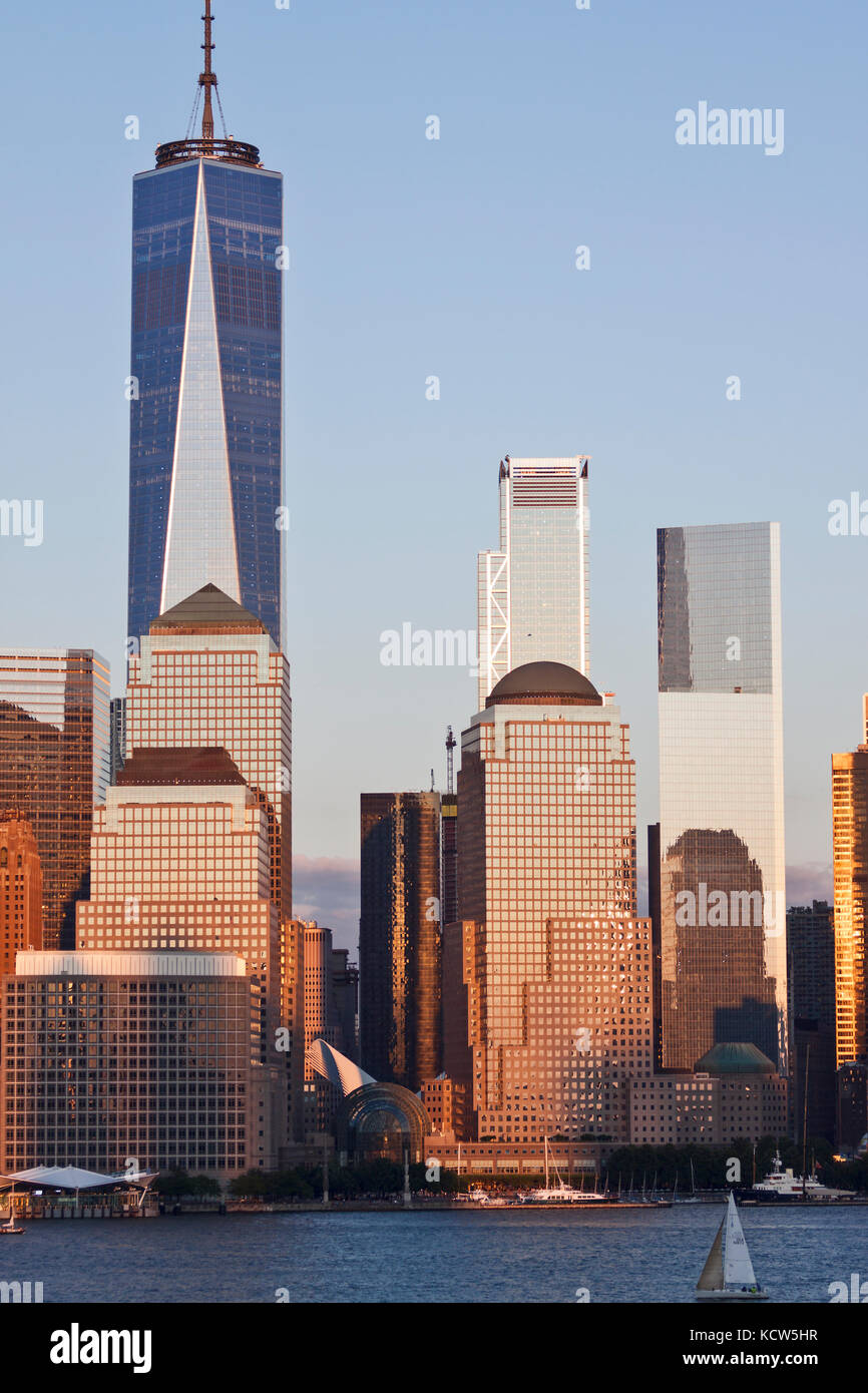 Inferiore dello skyline di manhattan a ora d'oro, NYC, Stati Uniti d'America Foto Stock