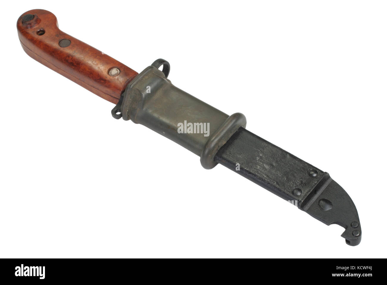 Ak 47 a baionetta sciabola e isolato su bianco Foto Stock