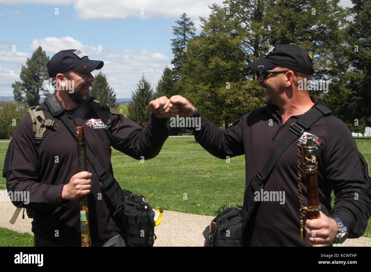 La Guardia Nazionale del South Carolina Palmetto Military Academy Classe 67 conduce il suo viaggio annuale a Gettysburg, P.A. durante aprile 2016. Durante il viaggio, i candidati sviluppano abilità di leadership e imparano tattiche sul campo di battaglia. Ai candidati e al personale si sono Uniti sia i laureati PMA che la leadership, tra cui il Colon. Jeff Jones, LTC Renita Berry, LTC Hardy Paschal, LTC Rob Stillwell e il Maja Mark Berube (U.S.A. Foto dell'esercito di Sgt. Tashera Pravato/rilasciato) Foto Stock