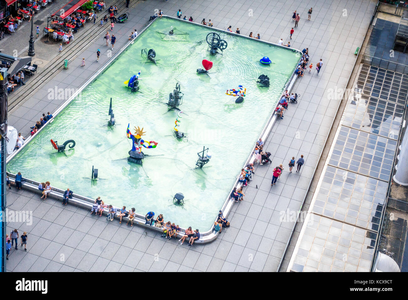 Una veduta aerea della Fontana Stravinsky a Parigi, Francia Foto Stock