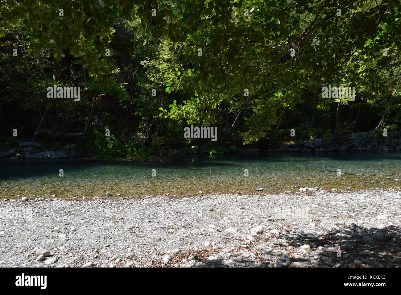 Rafting sul fiume Voidomatis, Parco Nazionale Vikos-Aoös, Grecia Foto Stock