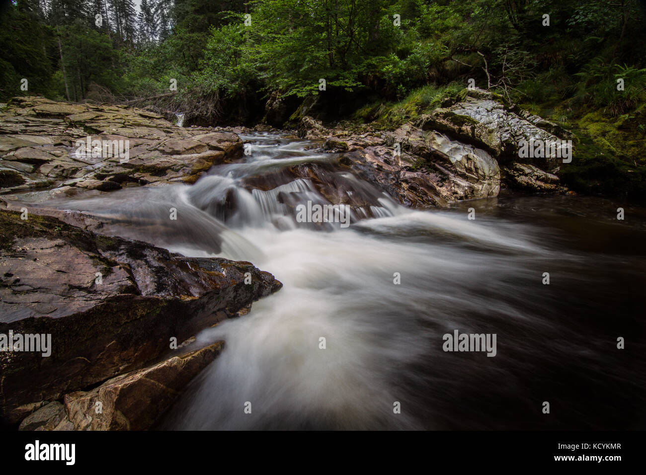 Cascata in Coed Y Brenin in Galles, Regno Unito Foto Stock