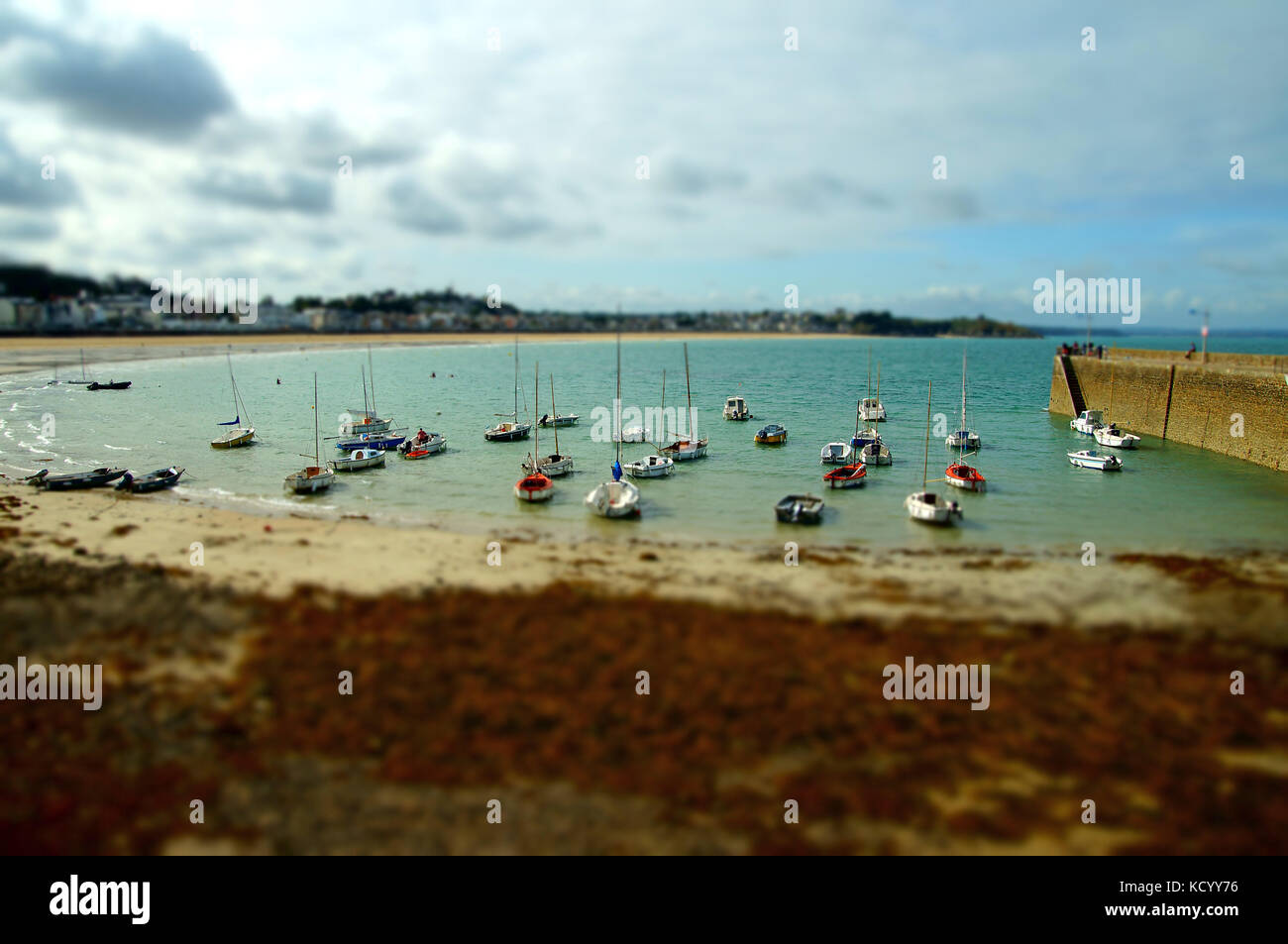 Miniatura immagine simile da un porto della bretagna Foto Stock