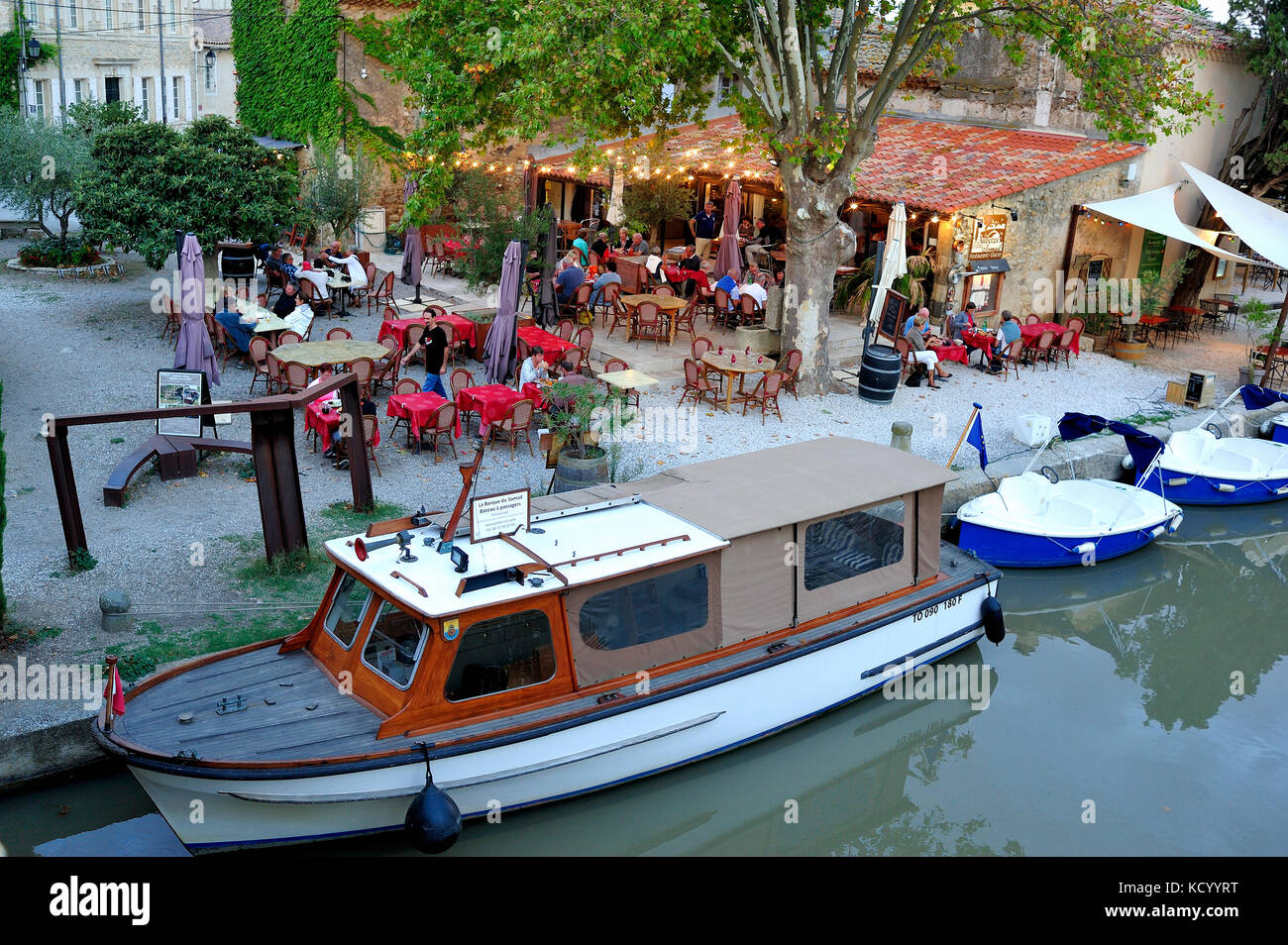 Ristorante l'o a la Bouche, le Somail, dipartimento Aude, Languedoc-Roussillon, Francia Foto Stock