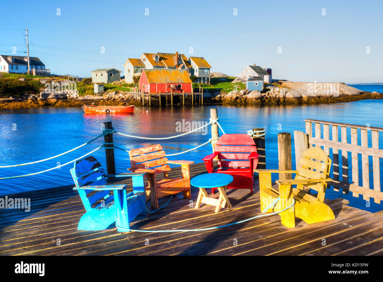 Sdraio su Wharf, peggys cove, Nova Scotia, Canada Foto Stock