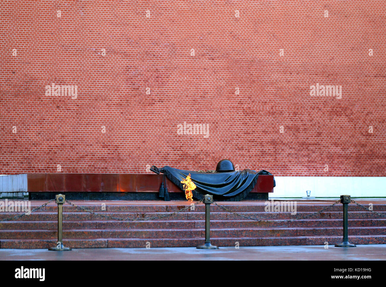 Foto macro fiamma eterna vicino le mura del Cremlino sulla piazza Rossa di Mosca Foto Stock