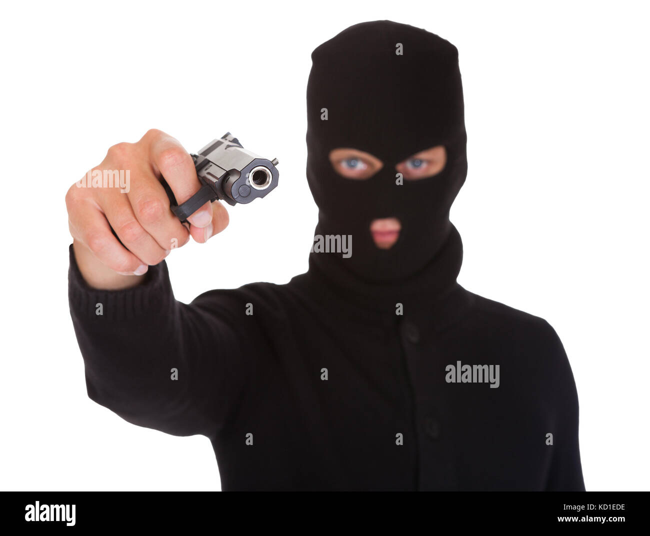Ritratto di un ladro con passamontagna tenendo a pistola isolati su sfondo  bianco Foto stock - Alamy