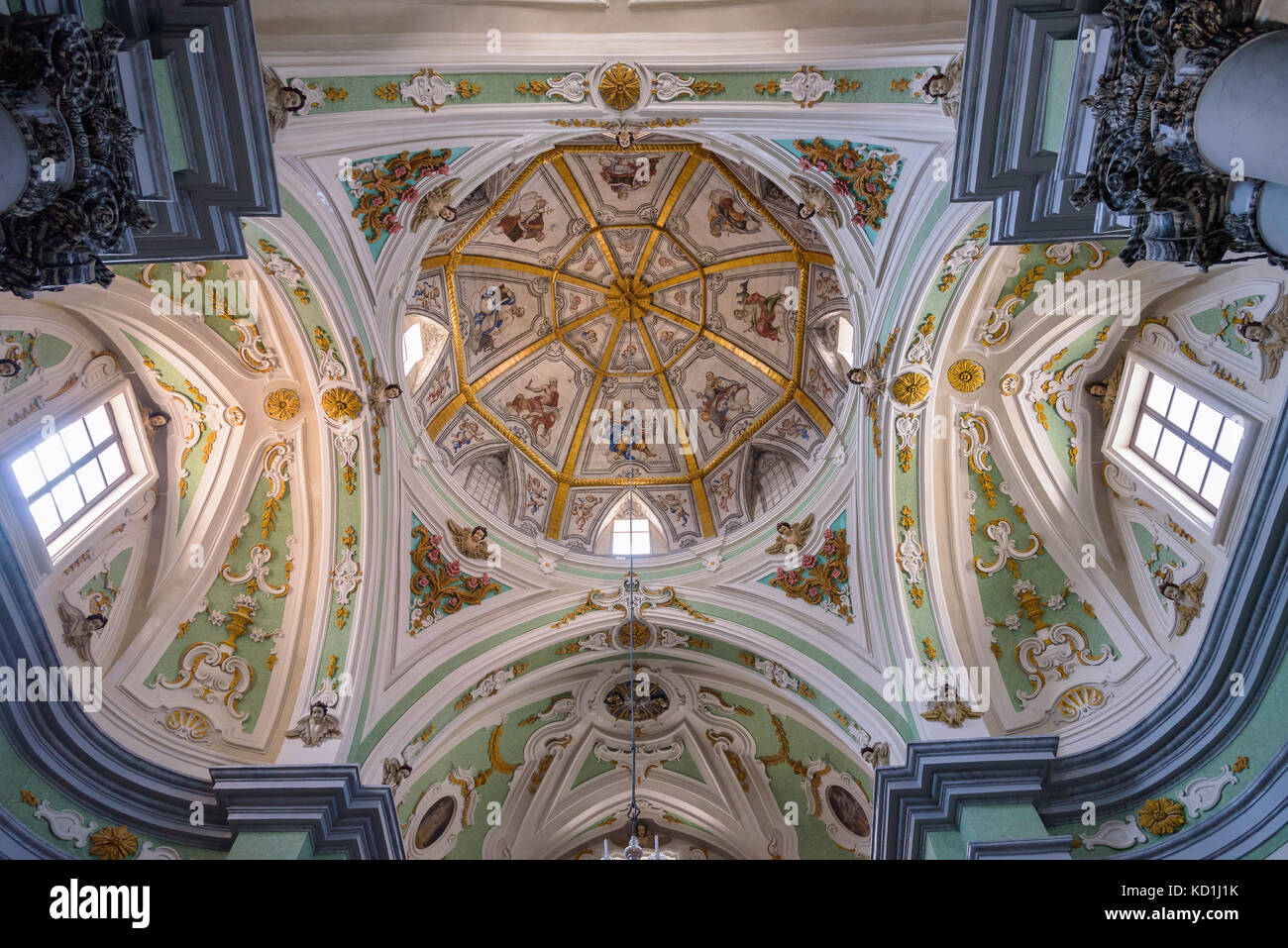 Matera, Italia - 2 settembre 2016: vista del gusto cuppola all interno della chiesa del Purgatorio Foto Stock
