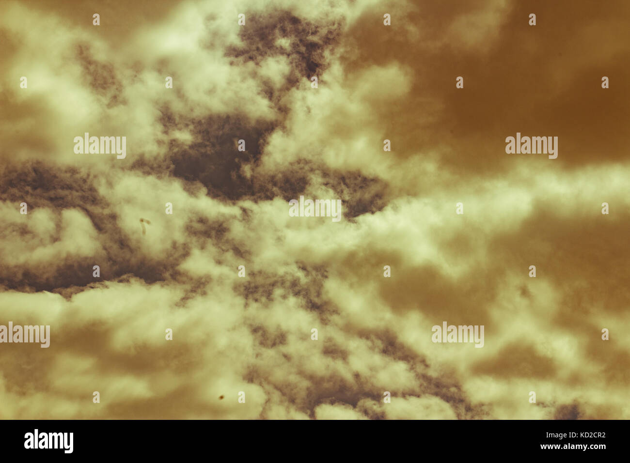 Giorno nuvoloso nel mese di ottobre Foto Stock