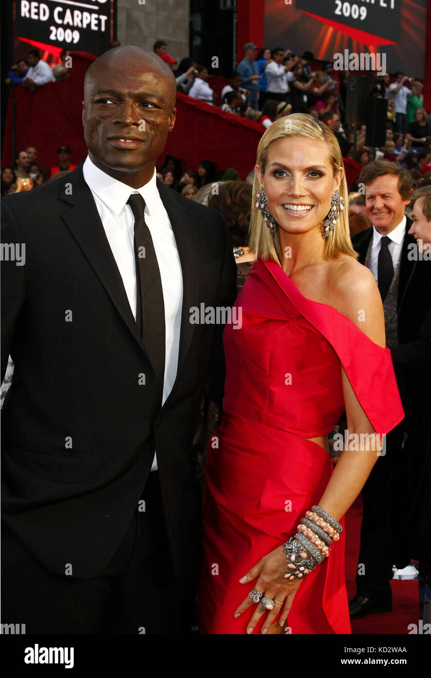 Hollywood, California, USA. 22 feb 2009. modello tedesco Heidi Klum e il marito, cantante britannico seal arrivare sul tappeto rosso per la 81st academy awards il Kodak Theatre di Hollywood, in California, Stati Uniti d'America, 22 febbraio 2009. Academy Awards, popolarmente noto come Oscar, onore eccellenza nel cinema. Credito: hubert boesl | in tutto il mondo di utilizzo/dpa/alamy live news Foto Stock