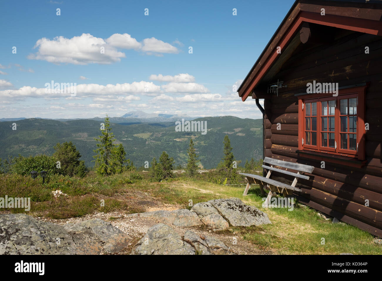 Norvegia cabina in legno in montagna Foto Stock