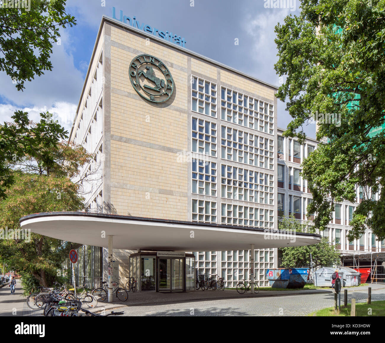 Ex amministrazione principale edificio della reifenwerke continental, continental alto, oggi sede della Facoltà di Economia Foto Stock