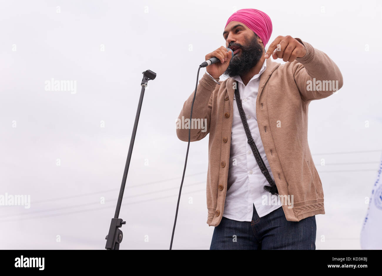 Jagmeet Singh, leader della Federal nuovo Partito Democratico parla di colpire CAMI lavoratori in Ingersoll, on Ott 6, 2017. Foto Stock