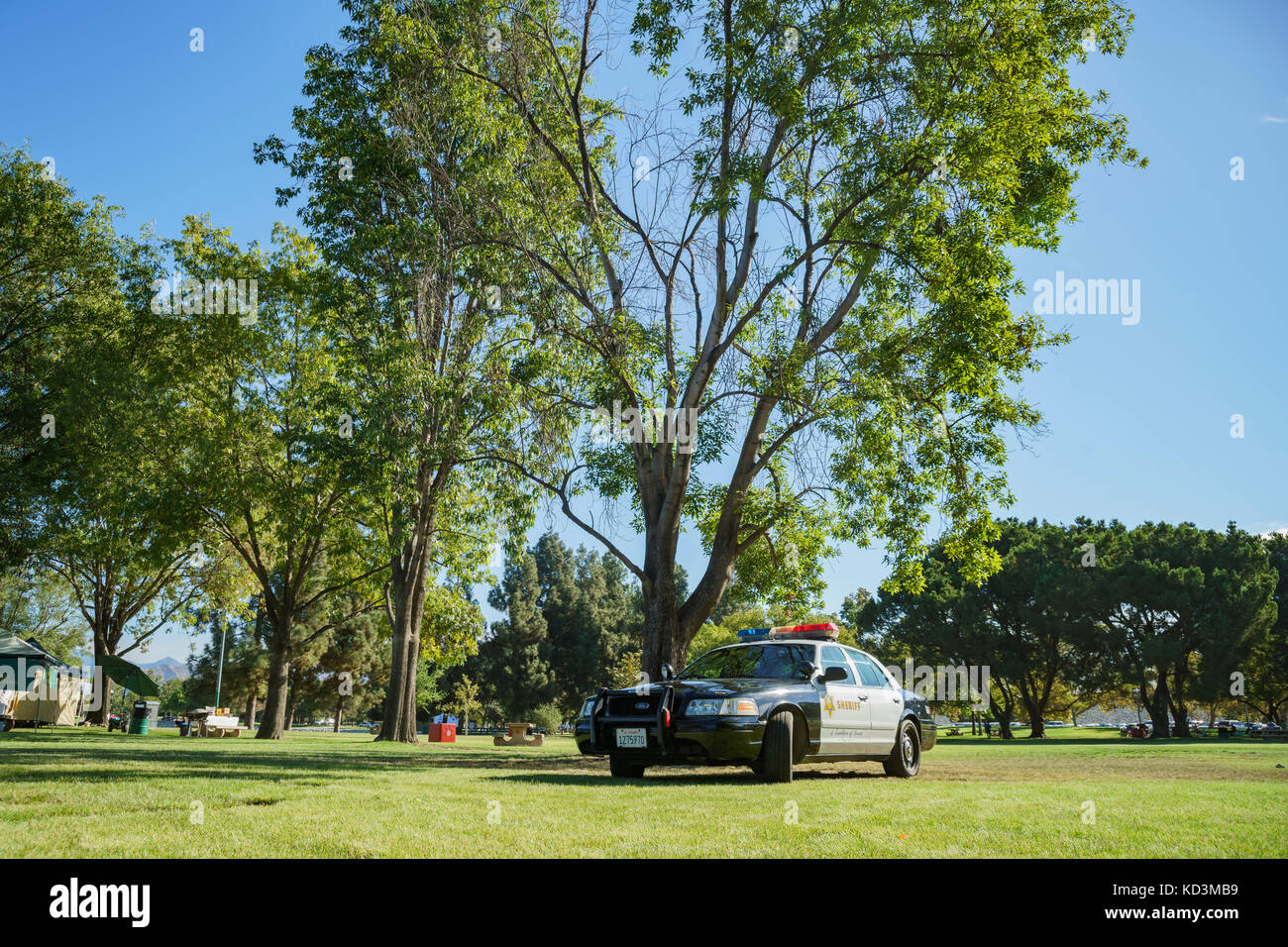 Contea di Los Angeles, Ott 7: auto della polizia e campeggio il Ott 7, 2017 a santa fe dam Recreation Area, nella contea di Los Angeles, california, Stati Uniti Foto Stock