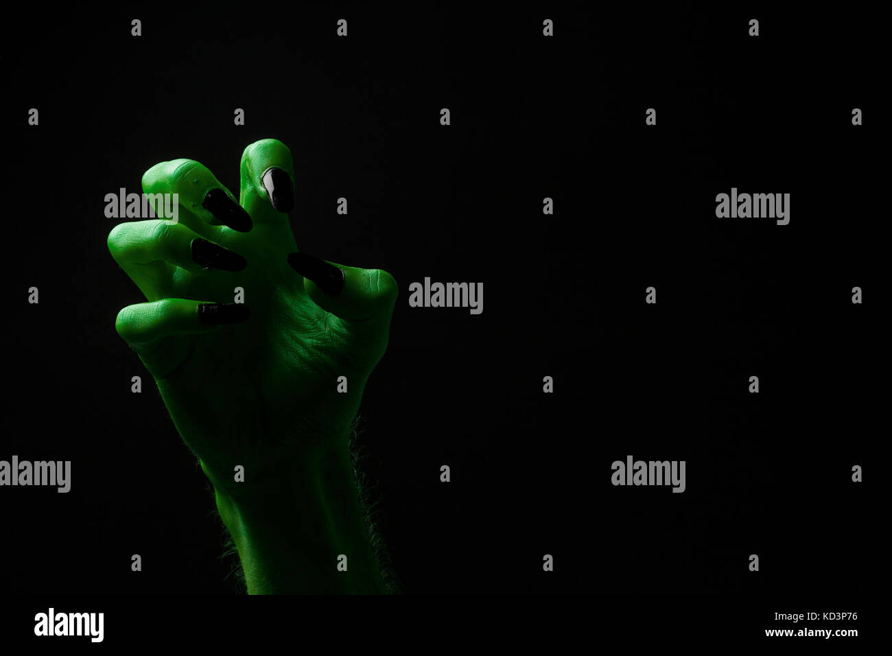 Halloween streghe verdi o zombie mano monster Foto Stock