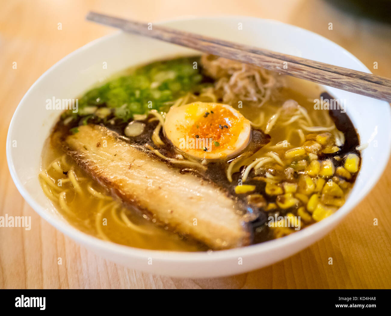 Giapponese di spaghetti ramen (prairie shio maiale) da Prairie noodle shop in Edmonton, Alberta, Canada. Foto Stock