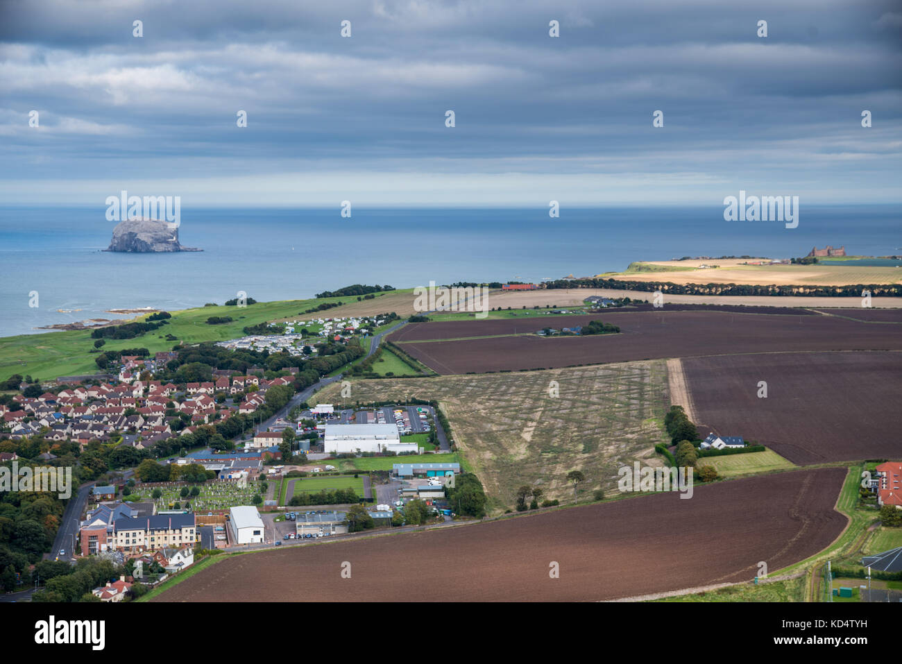 Godendo la vista da North Berwick diritto, su John Muir modo in East lothian, North Berwick, SCOZIA Foto Stock