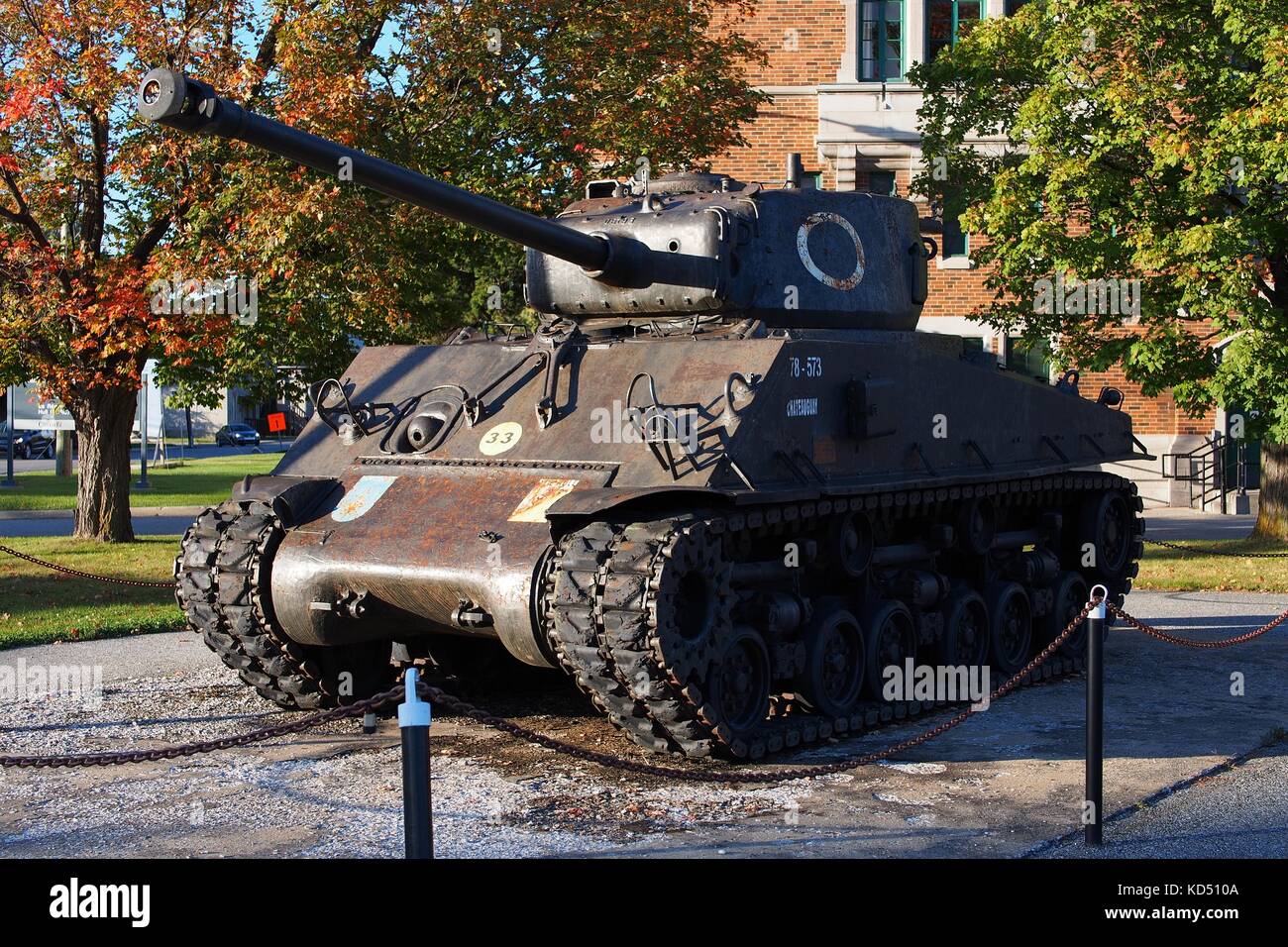 Sherman serbatoio al di fuori dell'Armeria Salaberry, Gatineau, Quebec, Canada. Foto Stock