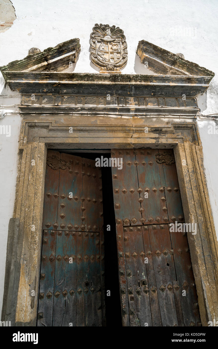 Particolare della facciata del House-Palace dei marchesi De Torresoto in Arcos de la Frontera, Andalusia, Spagna Foto Stock