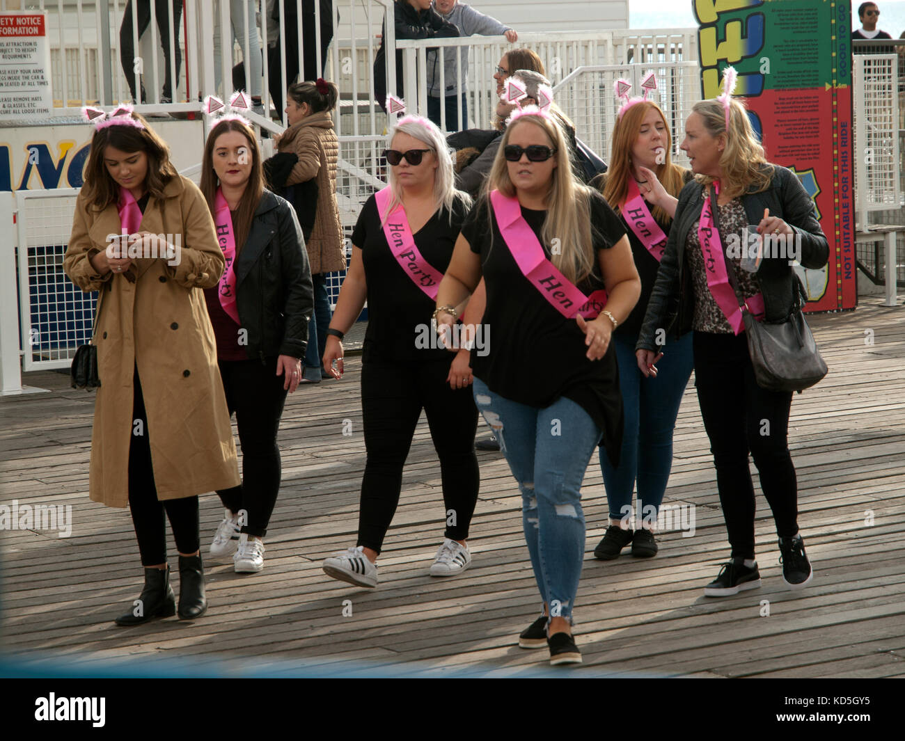 Un partito di gallina in Brighton Foto Stock