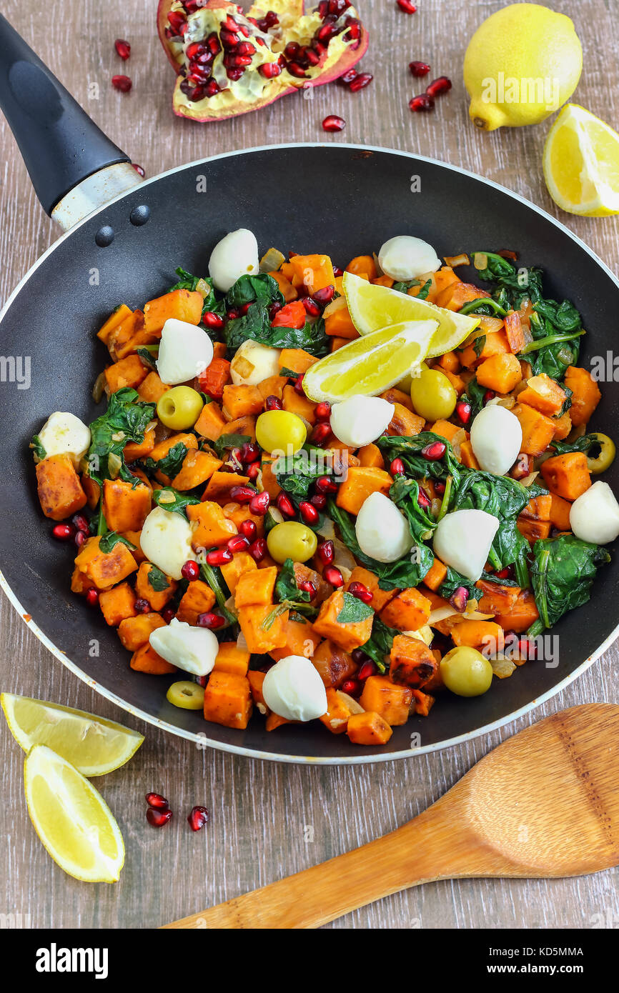 La patata dolce hash prima colazione Foto Stock