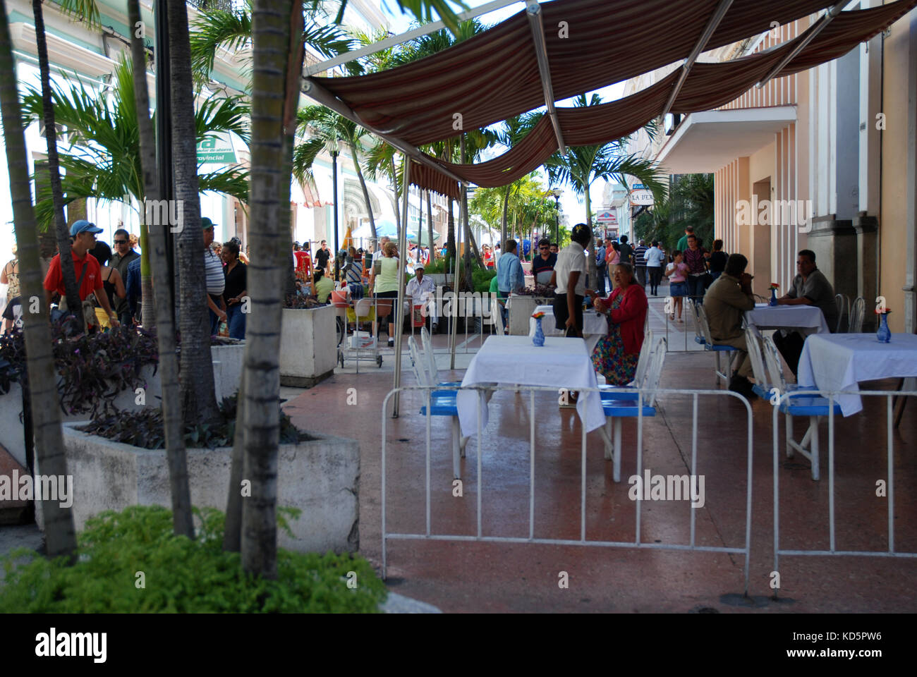 Shopping con ristorante, città di Cienfuegos, Cuba Foto Stock