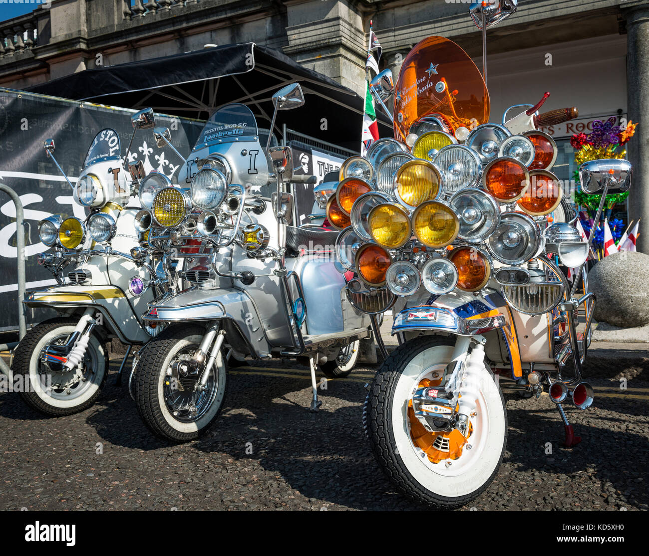 Brighton Mod Rally, Ferragosto scooter schierate in mostra Foto Stock