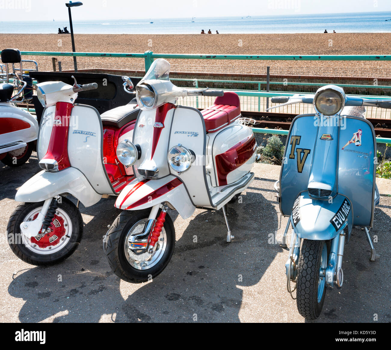 Brighton Mod Rally, Ferragosto scooter schierate in mostra Foto Stock