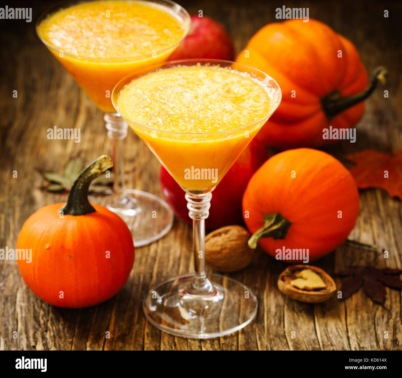 Zucca cocktail di alcool per caduta e parti di halloween Foto Stock