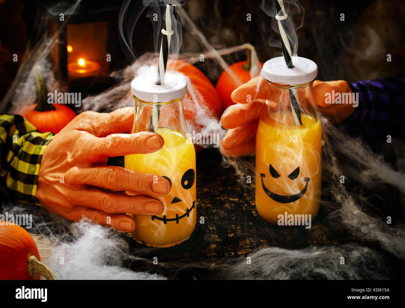 Orange cocktail per caduta e parti di halloween Foto Stock