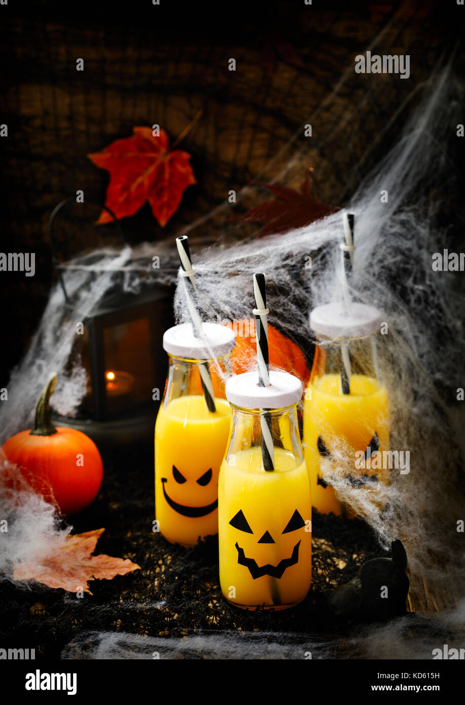 Orange cocktail per caduta e parti di halloween Foto Stock