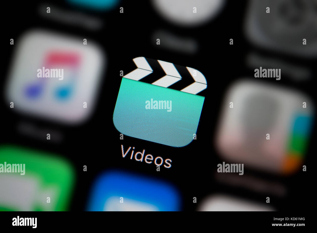 Una inquadratura ravvicinata delle app video, come si vede sullo schermo di un Apple iPhone (solo uso editoriale) Foto Stock