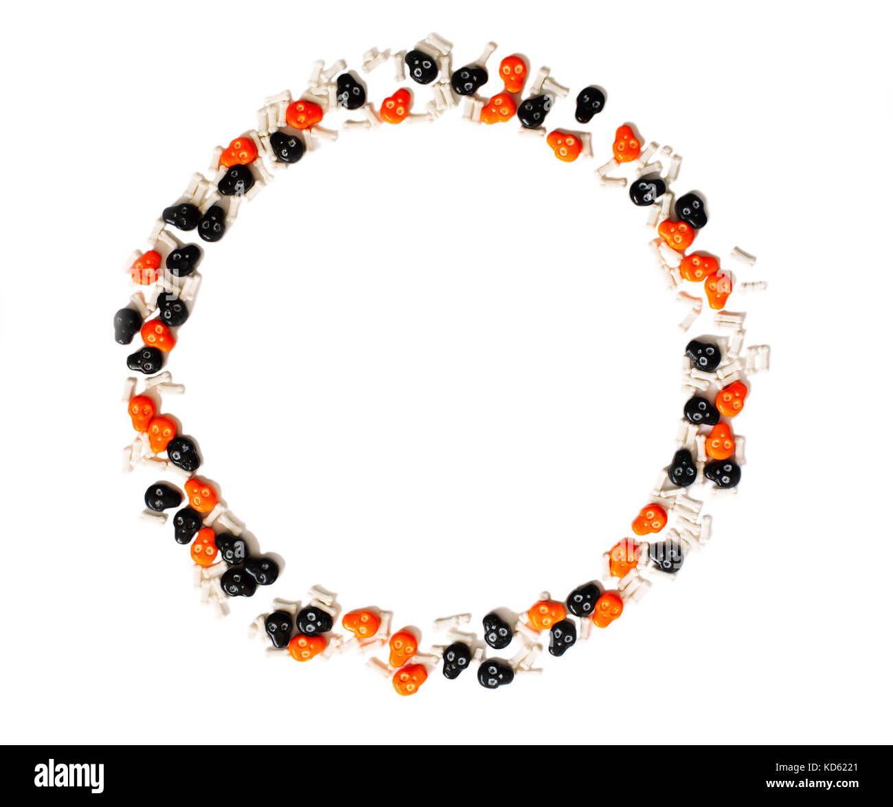 Halloween Candy frameon whiye sfondo con copia spazio per il testo Foto Stock