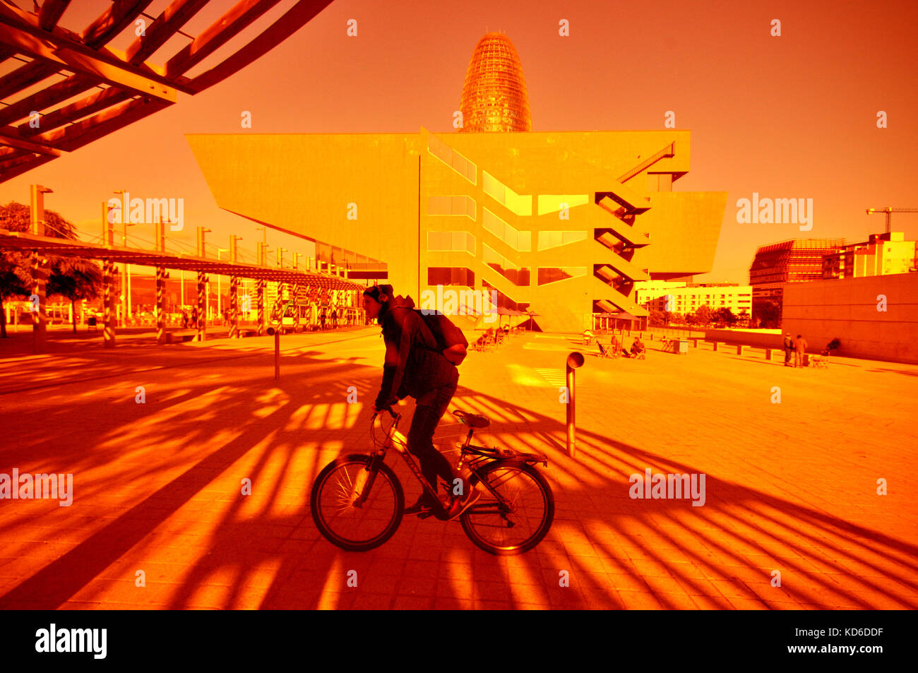 Agbar Tower di Jean Nouvel, 2005, e Disseny Hub Barcelona Building, Design Hub di Barcellona, 2014 Foto Stock