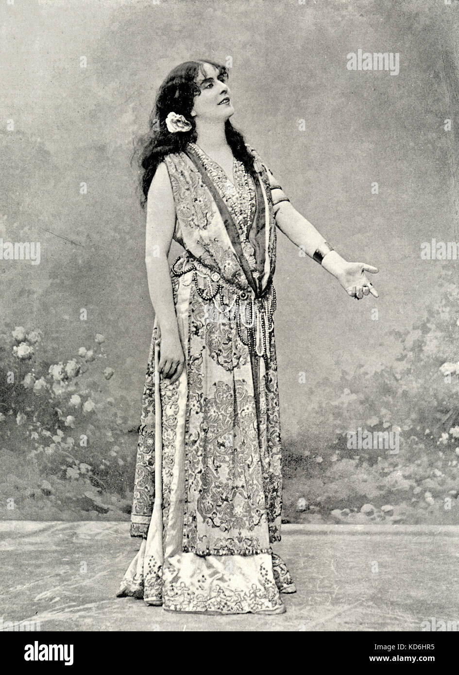 Vincent d'Indy 'Fervaal' ('azione musicale') con Jeanne Raunay come Guilhen, dal 1898 premiere francese all'Opéra-Comique. (Premiere a Bruxelles, presso La Monnaie, 1897.), il compositore francese, 1851-1931. Foto Dupont. Le Théâtre, maggio 1898. Foto Stock