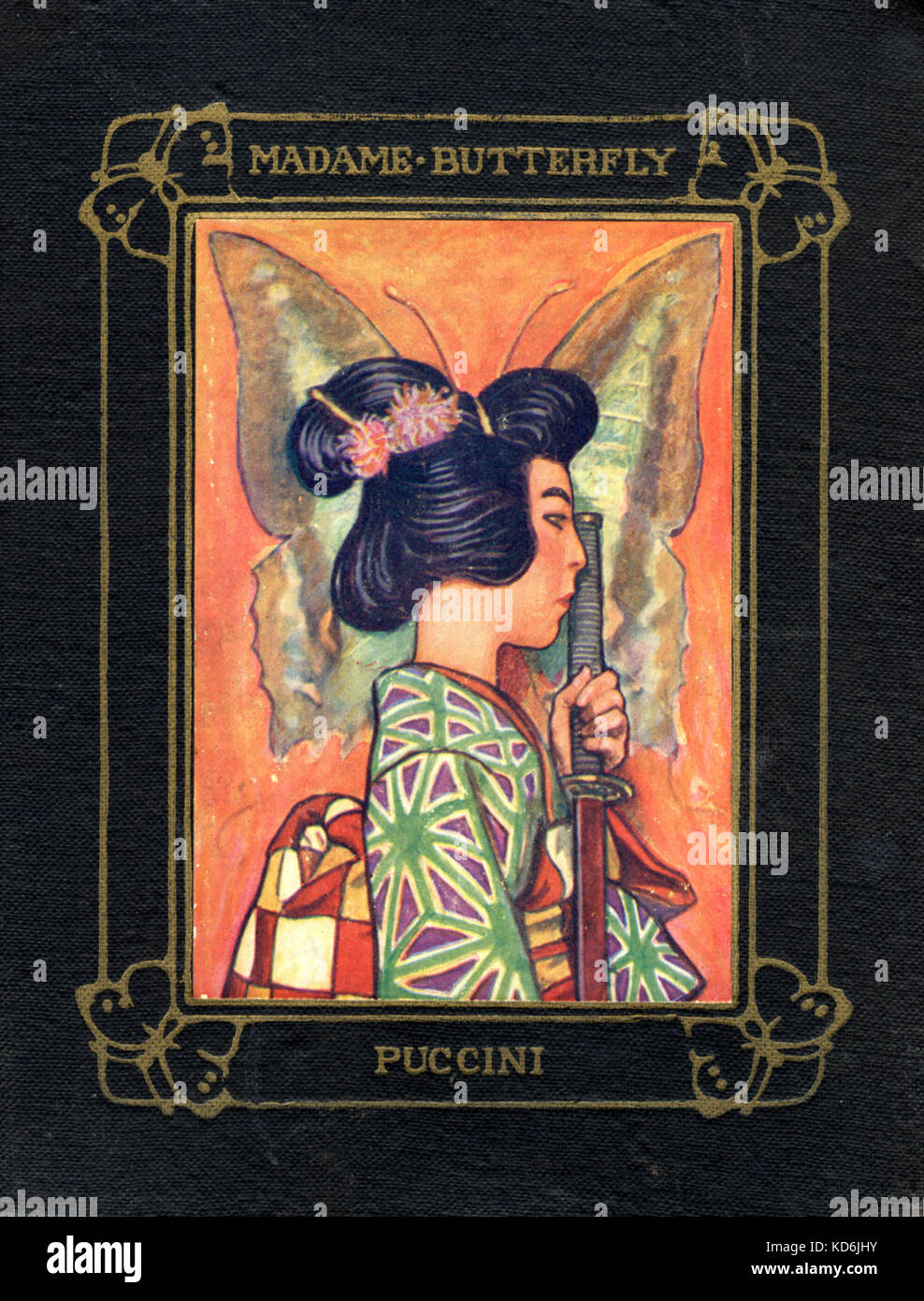 Coperchio anteriore del libro su Puccini's 'Madama Butterfly', circa nei primi anni del XX secolo. Compositore italiano, 1858-1924. Foto Stock