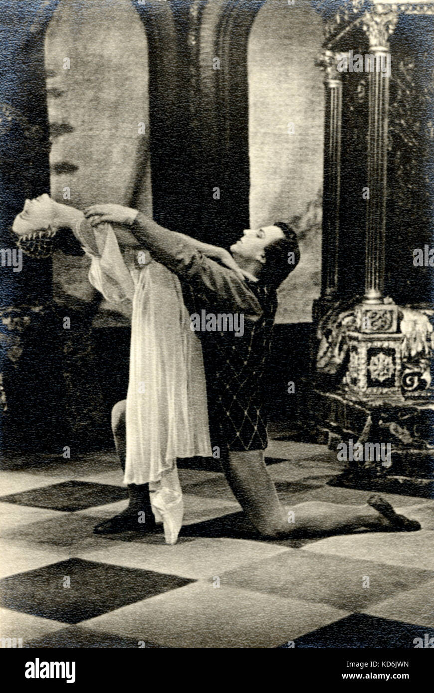 Galina Ulanova ballando con Yuri Zhdanov in Lavrovsky "Romeo e Giulietta" 1954 circa. Ulanova creato il ruolo originale di Lavrovsky "Romeo e Giulietta", con la musica di Prokofiev Ulanova, Sovietici ballerino e insegnante, b.1998. Zhdanov, ballerina sovietica e direttore di balletto, b.1925-1986. Foto Stock