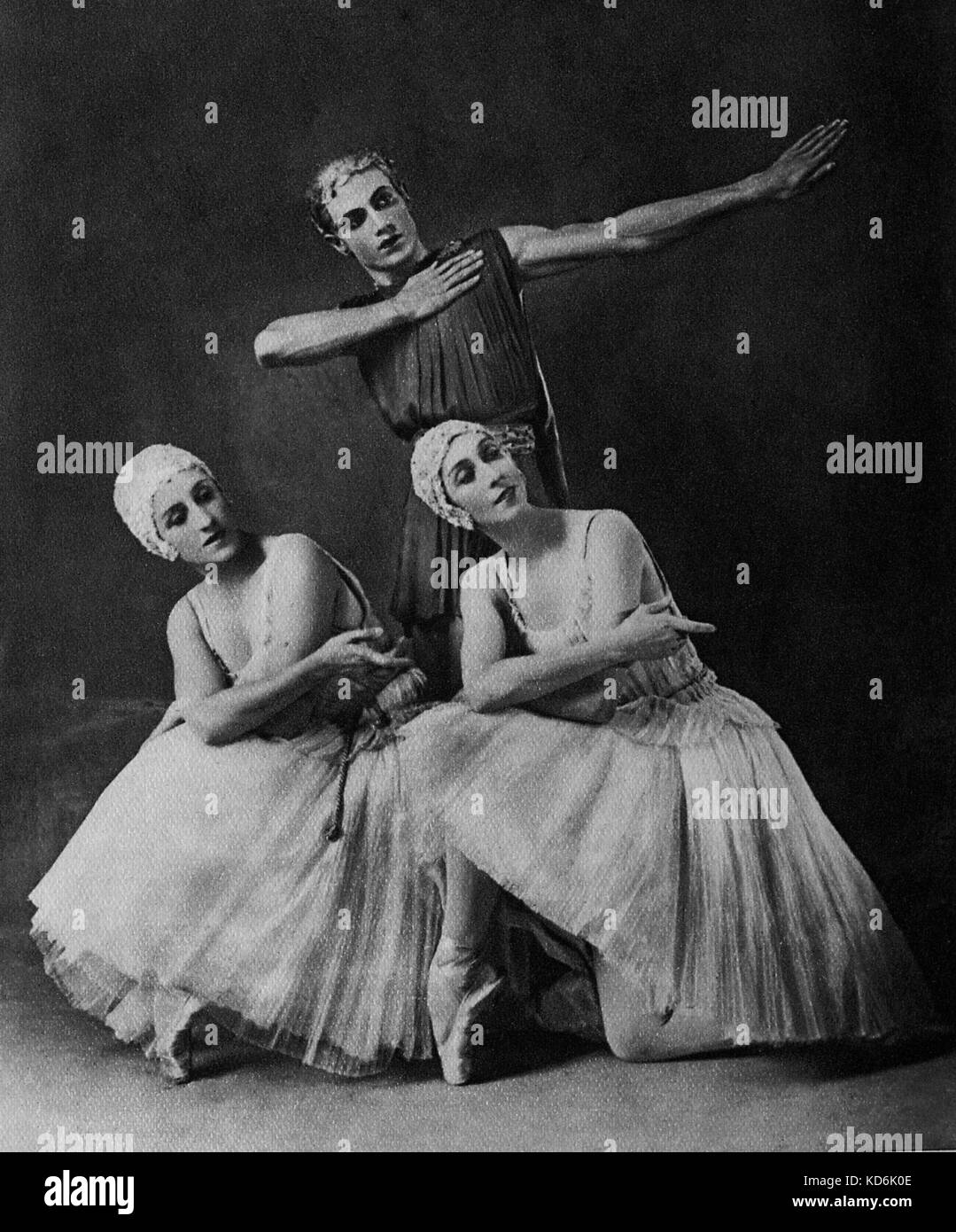 Serge Lifar, Cerniseva Dobrowska e nel balletto "Apollon musagète'. Coreografia Balanchine (la produzione europea) e musica Stravinsky, 1928. Première in New York (coreografia Bolm). Russian-French Danzatrice, coreografa, regista e scrittore, 1905-1986. Ballets Russes . Il balletto Russe, Ballets Russes Foto Stock