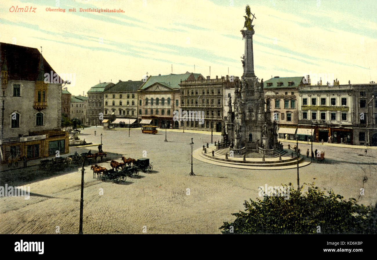 Olmutz (Olmütz) square - con carrozze trainate da cavalli in attesa. Scena di strada. Gustav Mahler condotta presso il teatro nel 1882. Il compositore austriaco, 1860-1911. Foto Stock