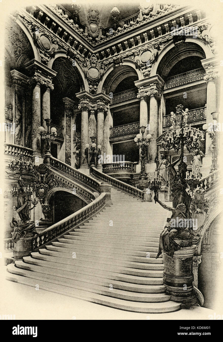 Il Grand Escalier nell Opera di Parigi ( Opéra Garnier ), nei primi anni del XX secolo (la grande scalinata). Cartolina. Foto Stock