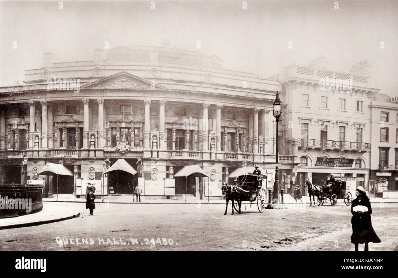 Londra.Queen's Hall / Queens Hall - esterno in Langham Place. St George's Hall nelle vicinanze. Inizio 1900 's. c.1905 carro trainato da cavalli. Foto Stock