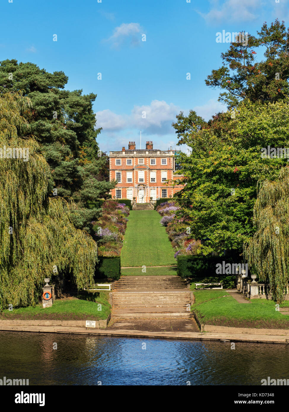 Newby Hall dal Fiume Ure vicino a Ripon Yorkshire Inghilterra Foto Stock