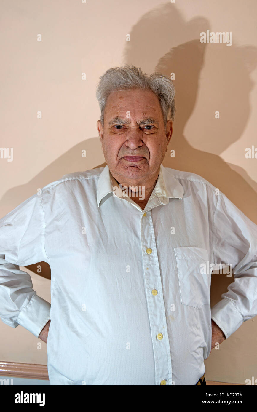 Uomo anziano con diabete di tipo 2 Foto Stock