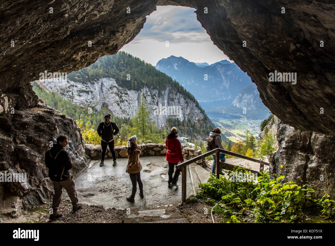 Dachstein mountain range, regione in oberšsterreich, Austria superiore, parte delle alpi, percorso escursionistico, uscita della caverna di ghiaccio, Foto Stock