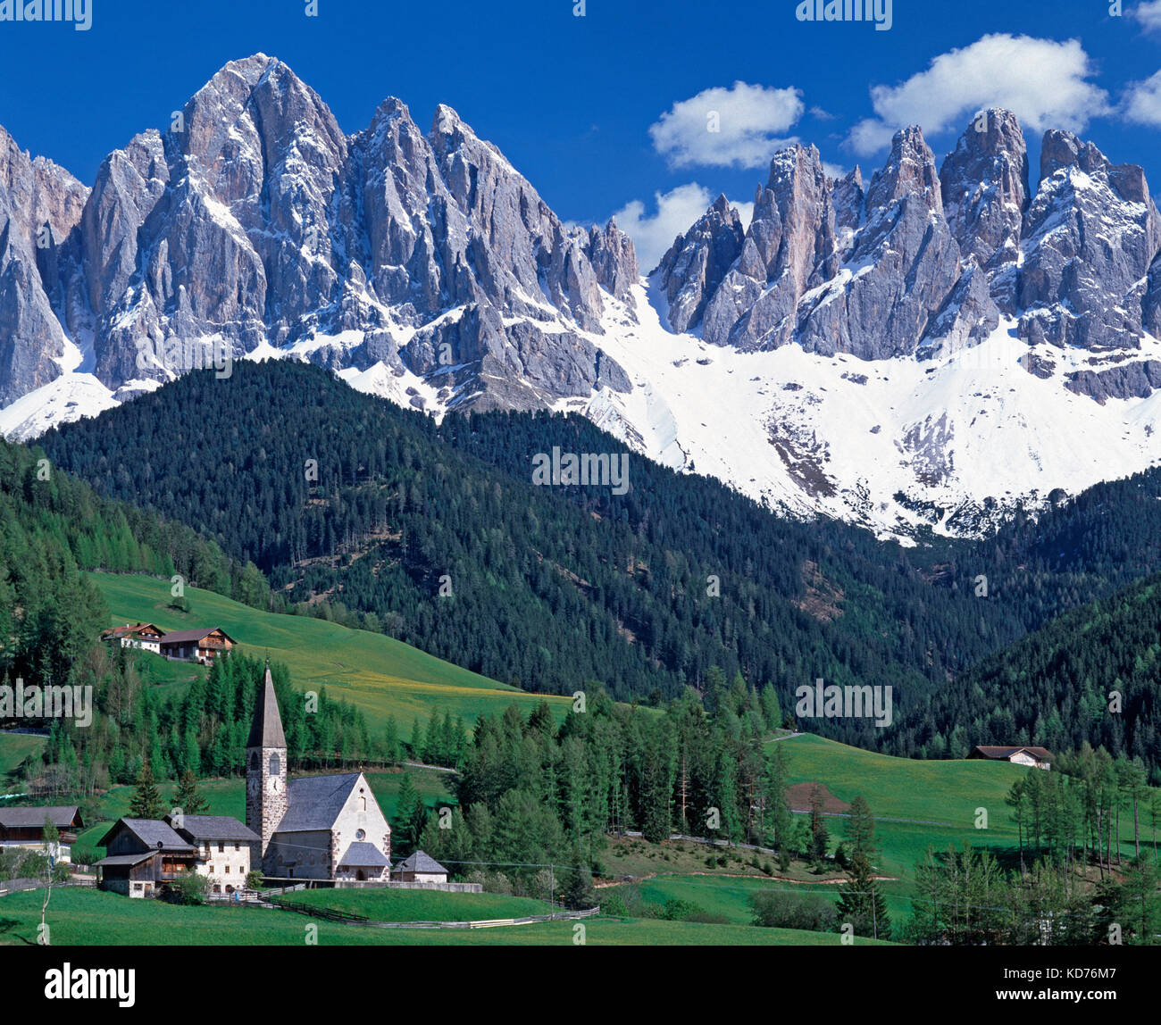 Santa Maddalena e le Dolomiti, Val di Funes, Alto Adige, Trentino, Italia Foto Stock