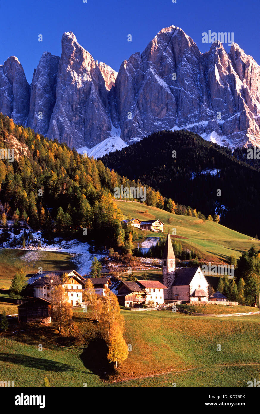 Santa Maddalena e le Dolomiti, Val di Funes, Alto Adige, Trentino, Italia Foto Stock